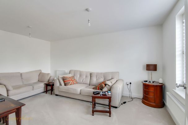 4 bed detached house to rent in Bishopp Copse, Angmering, BN16 - Photo 1