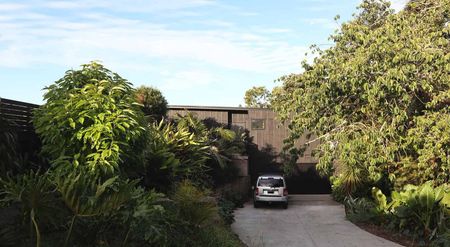 Modern 2-Bedroom Home for Rent - Photo 2