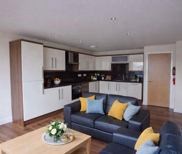 4 bedroom apartment to rent - Photo 3
