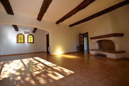 VILLA PROVENCALE - PROCHE DU VILLAGE - Photo 2