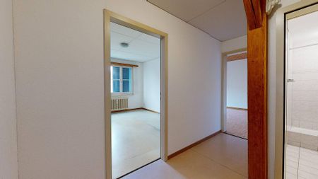 Gemütliche Dachgeschoss Wohnung in Amriswil - Photo 3