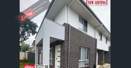 SPACIOUS TOWNHOUSE LESS THAN 5 MINS FROM STATION! - Photo 2