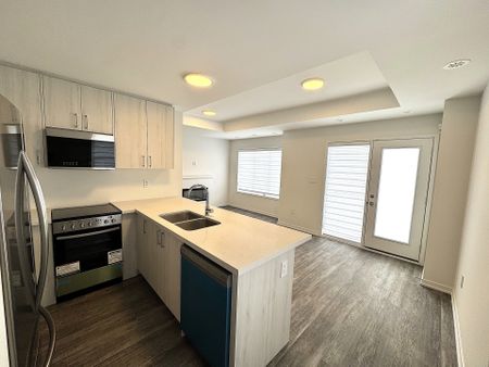 For Lease - 28 Matawin Lane, Richmond Hill, Ontario - Photo 5