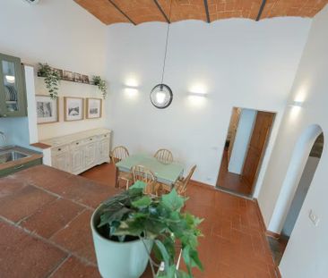 Via del Pignone, Florence, Tuscany 50142 - Photo 2