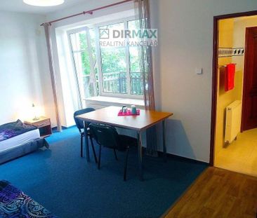 Pronájem bytu pokoj 31 m2 - Photo 2