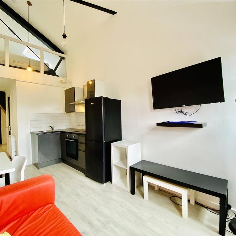 Studio to rent - Photo 1