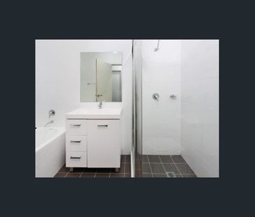 UNIQUE 2 STOREY UNIT- 6/142-146 WOODVILLE ROAD, MERRYLANDS - Photo 4