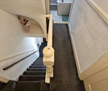 Knowle Avenue, Burley, Leeds, LS4 - Photo 4