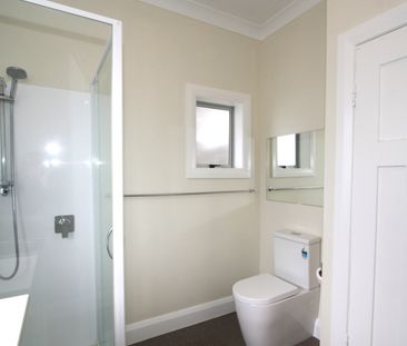 Well Presented In A Superb Location - Photo 6