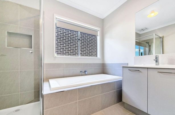 Family Home in Tarneit - Photo 1