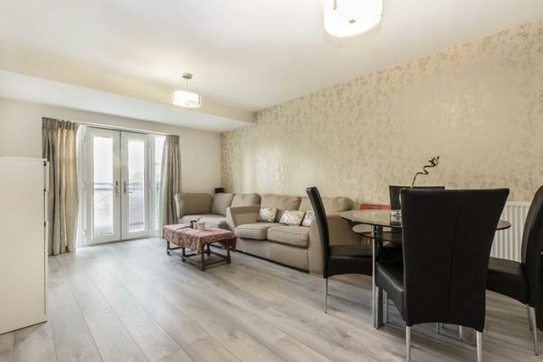 Woodmill Close, SW15, London - Photo 1