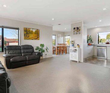 Charming 3BR Home in Burswood - Photo 2