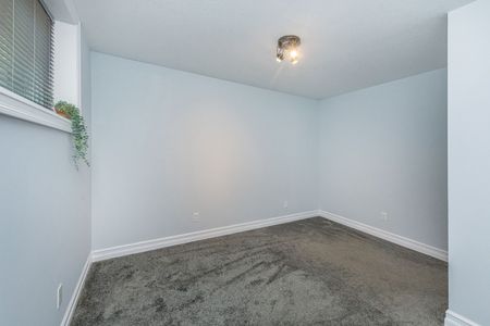 For Lease - 133 Goldgate Crescent, Orangeville, Ontario - Photo 4