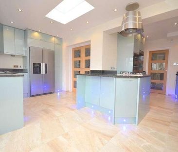 Aintree Grove, Upminster, Essex, RM14 - Photo 6