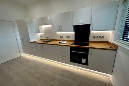 Edinburgh Gate - Photo 3