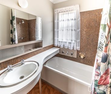 82 O'Neills Rd, Melton, Vic 3337 - Photo 3