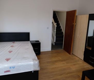 Studio to rent - Photo 6