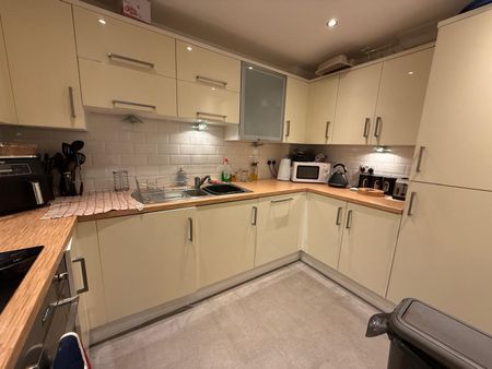 Coxhill Way, Aylesbury - Photo 3