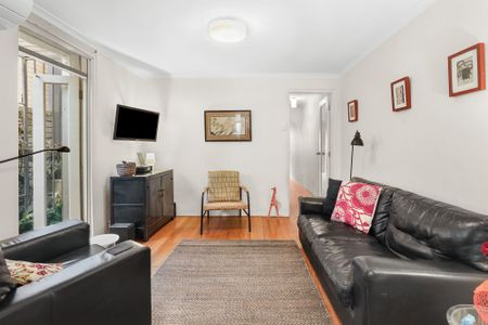 Perfect 3 bedroom home in the heart of Darlington - Photo 2