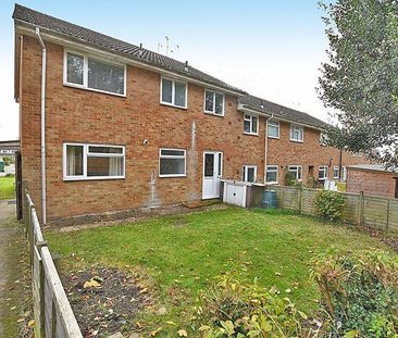 2 bedroom maisonette to rent - Photo 2