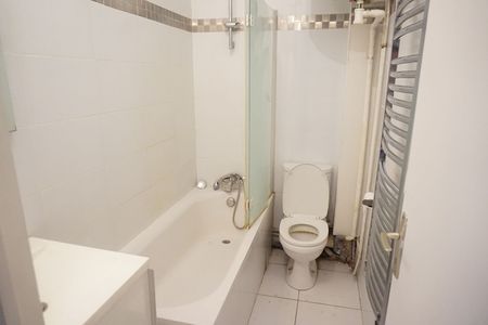 Location Appartement 2 pièces 38m² LILLE 59000 - Photo 3