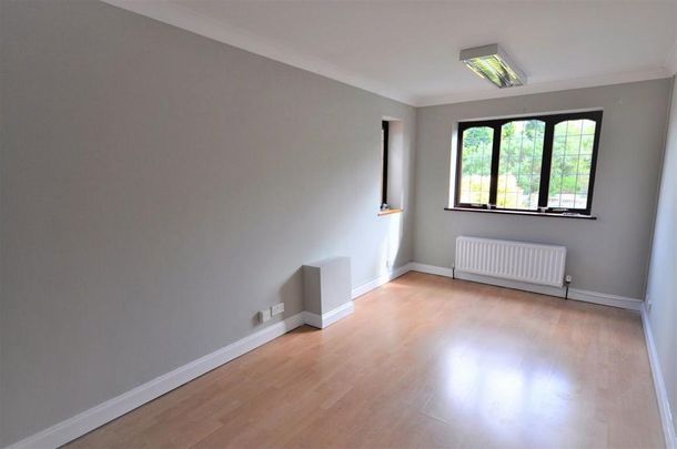 5 bedroom detached house to rent - Photo 1