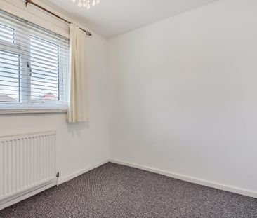 3 bedroom end of terrace house to rent - Photo 6