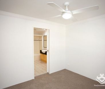 HIGHLY SOUGHT AFTER - RARELY ON THE MARKET - ENORMOUS 3 BEDS NEWLY ... - Photo 5