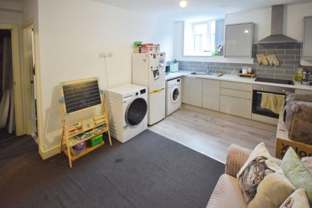 2 bedroom apartment to rent - Photo 5