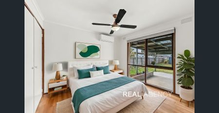 Renovated Family Home in the Heart of Pakenham - Photo 4