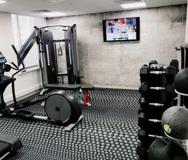 Classic Bigger Studio - Photo 6