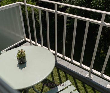 Meadow Court, Epsom - Photo 3