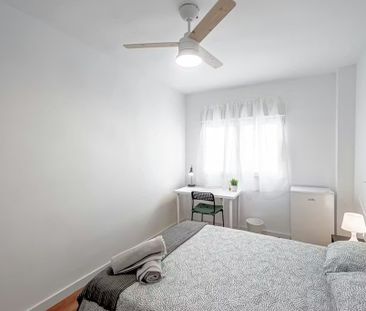 Calle de la Pilarica, Madrid, Community of Madrid 28026 - Photo 6