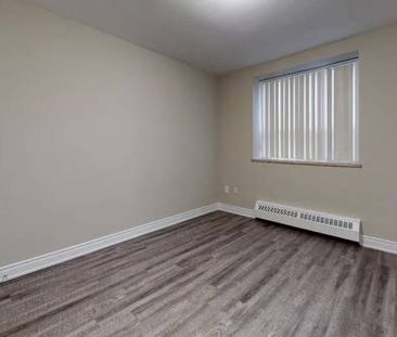 1 BEDROOM APARTMENT FOR RENT - DOWNTOWN BURLINGTON - Photo 2