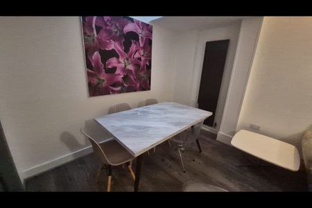 6 Bed Semi-Detached House, Hainault Road, E11 - Photo 3