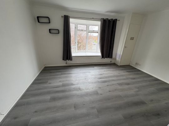 Harmondsworth Road, West Drayton - Photo 1