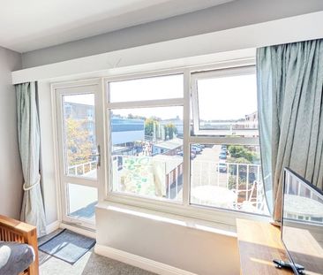 2 Bed Flat, Palmeira House, BN3 - Photo 6