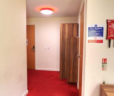 Studio to rent - Photo 3