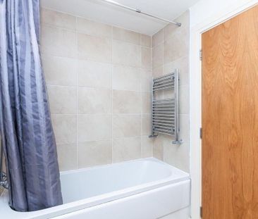3 James Clow Building, Princes Street, Belfast, BT1 3AA - Photo 6
