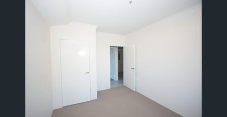 Beautiful 4 Bed / 2 Bath Family Home for Rent - Treeby, WA - Photo 5