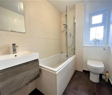 Clarkes Drive, Hillingdon, UB8 - Photo 6