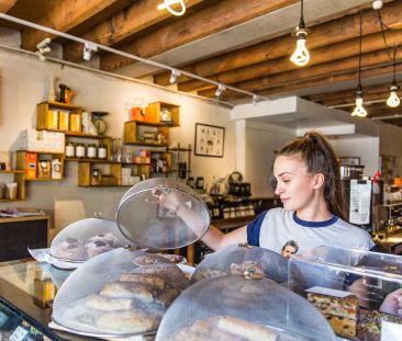 Delightful unit at 'Annandale Lodge' - Photo 1