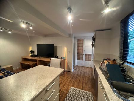 Beacon Hill - Photo 2