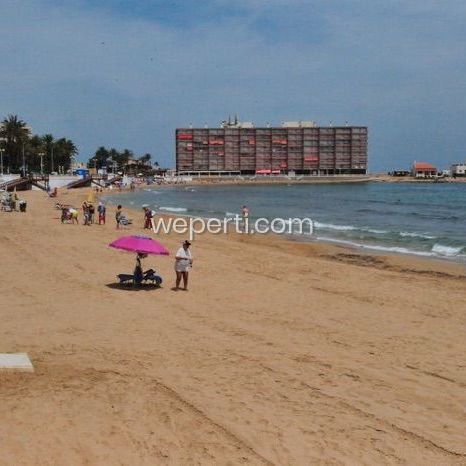 Apartment in Torrevieja, for rent - Photo 1