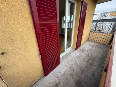 "Gemütliche 2-Zimmer-Wohnung direkt beim Bahnhof Niederglatt" - Photo 2