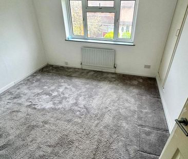 3 bedroom end of terrace house to rent - Photo 3