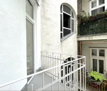 TABORSTRASSE | ALTBAUWOHNUNG MIT 4 ZIMMER, SEPARATER WOHNKÜCHE UND BALKON | UNBEFRISTETE VERMIETUNG - Photo 1