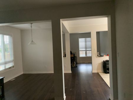 For Lease - 6303 St Michael Avenue, Niagara Falls, Ontario - Photo 3