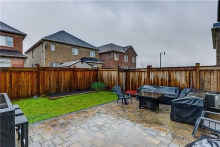 For Lease - 52 Franktown Drive, Brampton, Ontario - Photo 2