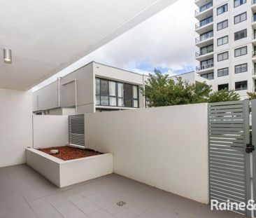 Stylish Residence - Photo 1